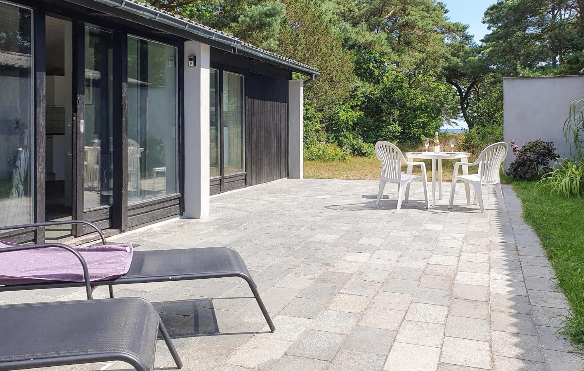3 Bedroom Awesome Home In Neksø Buitenkant foto
